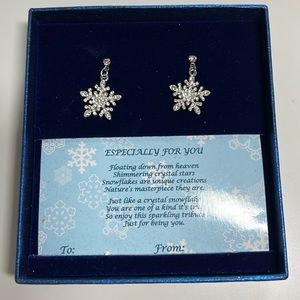 Snowflake earrings